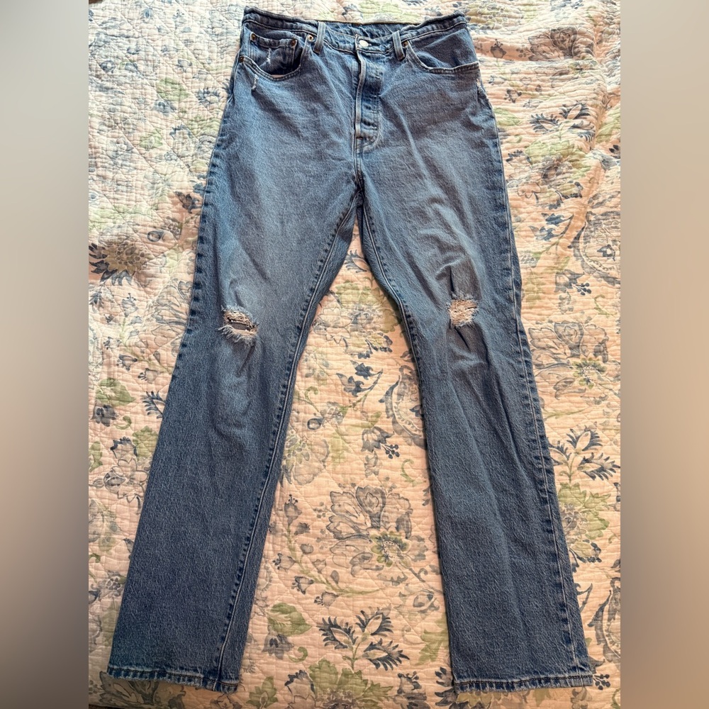 Levi’s Blue Distressed Jeans
